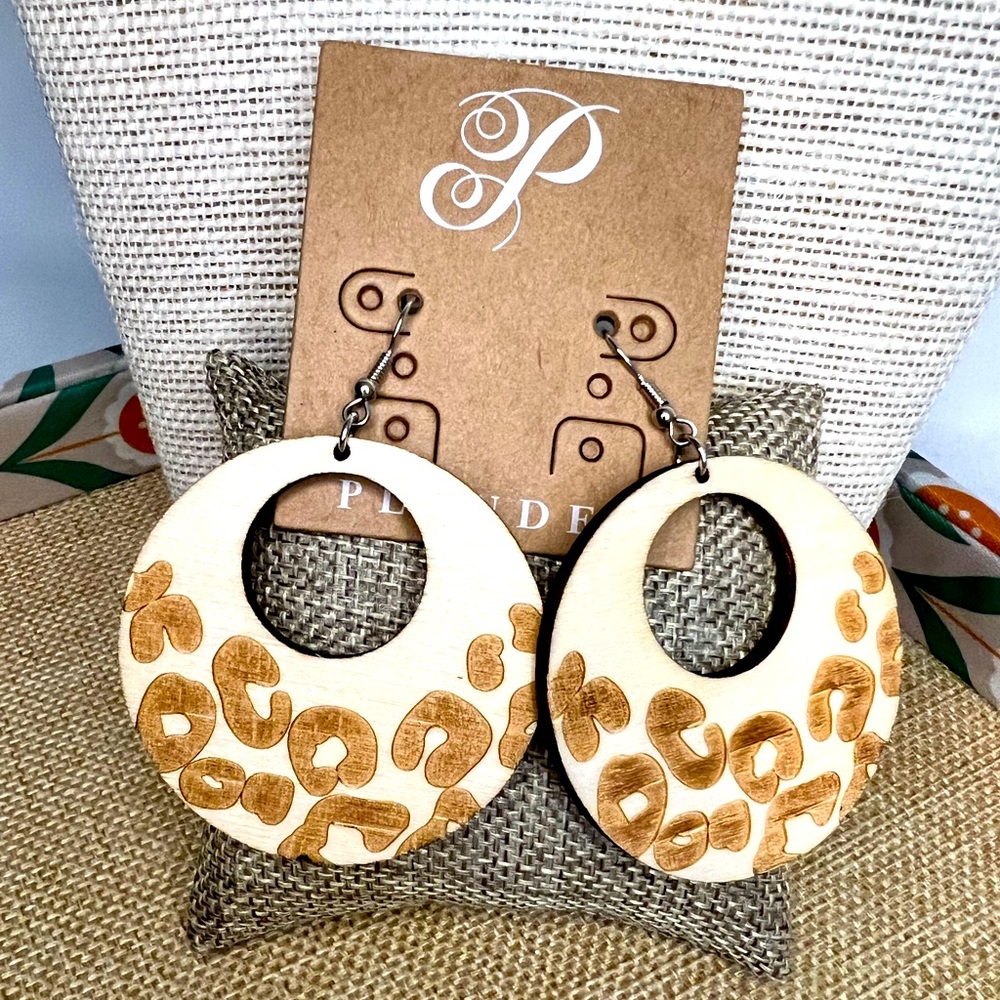***Retired & NIB*** Georgeanne Earrings